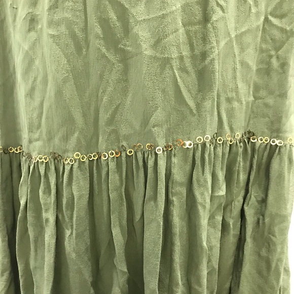 🔥 HOST PICK 🔥 BCBG Halter Dress in Hunter Green - Picture 5 of 11